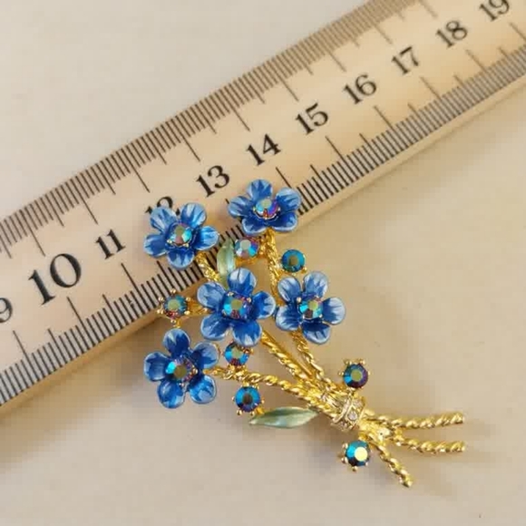 Vintage Gold-Tone Blue Enamel Forget-me-not Bouquet Brooch - Picture 5 of 9